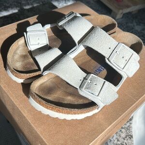 BIRKENSTOCK - Arizona Soft Footbed Sandal in Antique White Suede